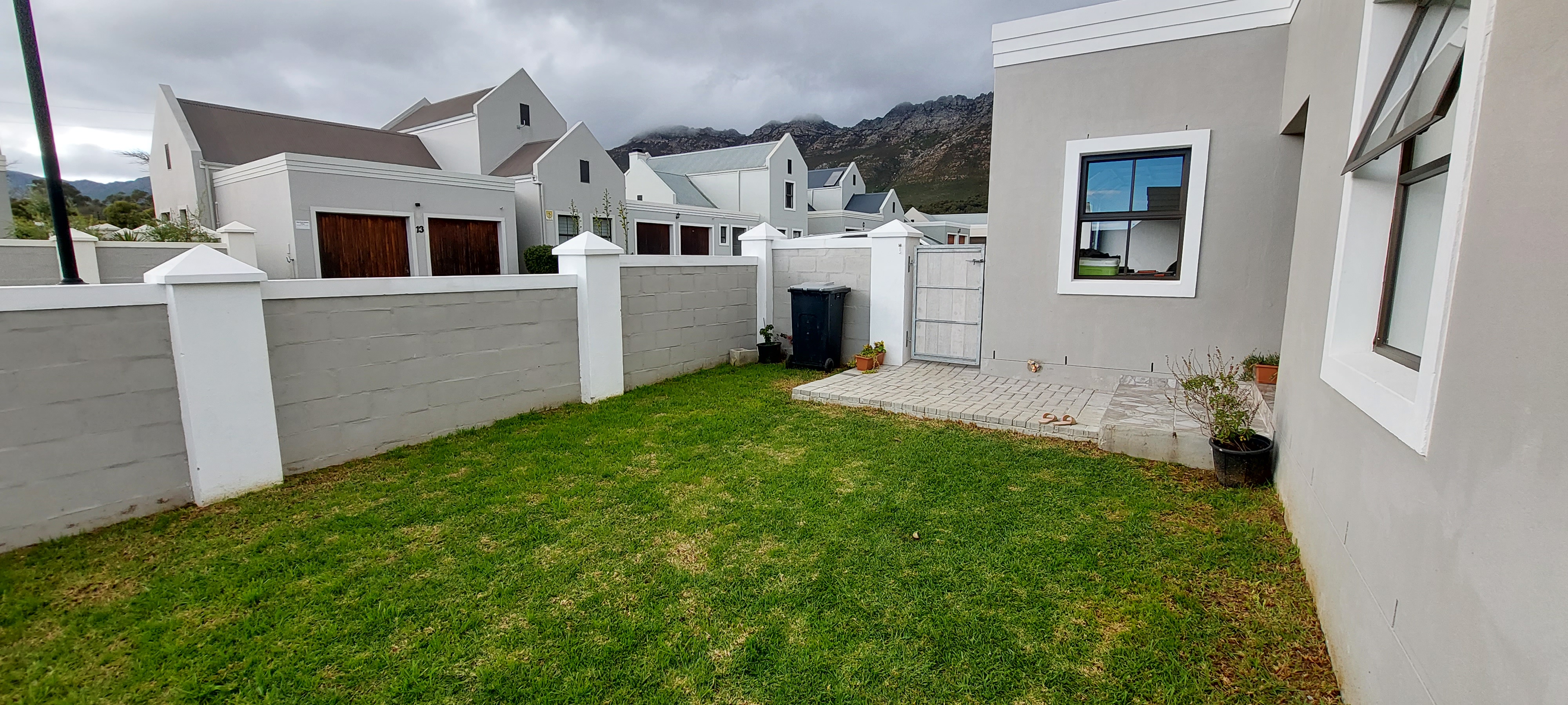 5 Bedroom Property for Sale in Admirals Park Western Cape